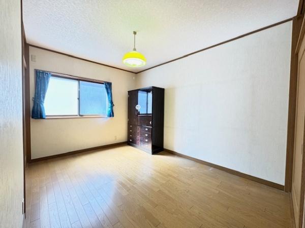 香芝市下田西3丁目の中古一戸建て(洋室)