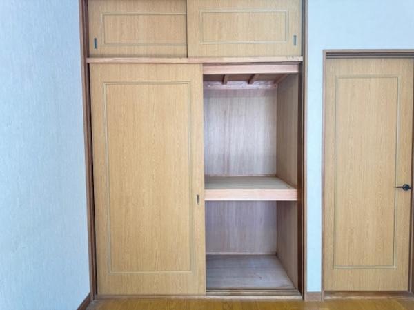 香芝市下田西3丁目の中古一戸建て(収納)