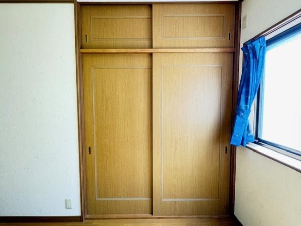 香芝市下田西3丁目の中古一戸建て(収納)