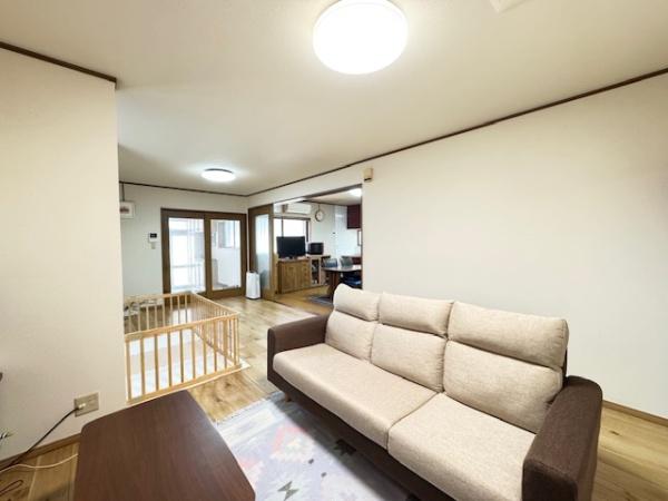 香芝市下田西3丁目の中古一戸建て(リビング)