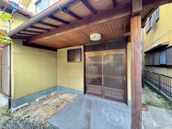 香芝市磯壁2丁目　中古戸建