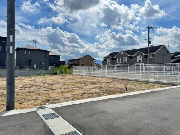 北葛城郡広陵町大字三吉の土地