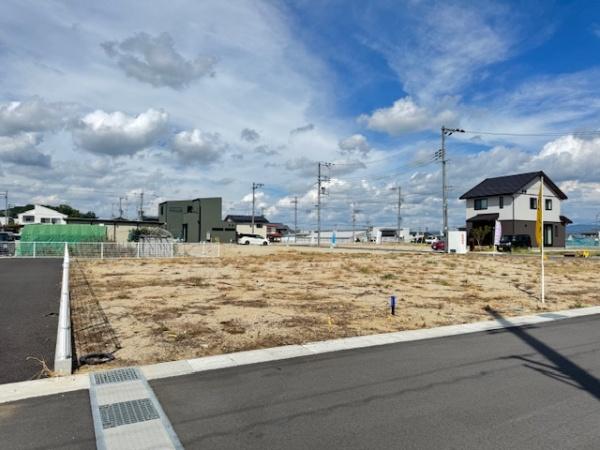北葛城郡広陵町大字三吉の土地