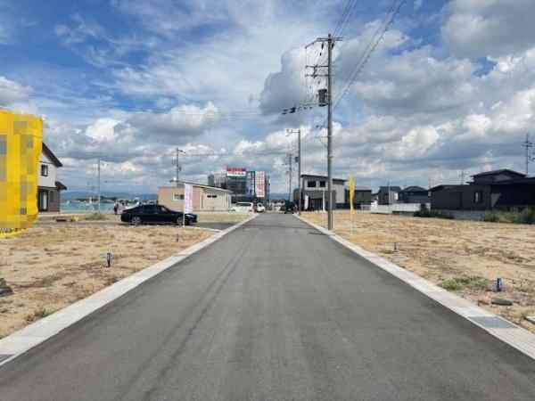 北葛城郡広陵町大字三吉の土地