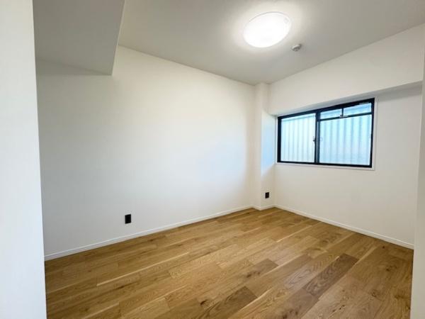 ローレルコート王寺