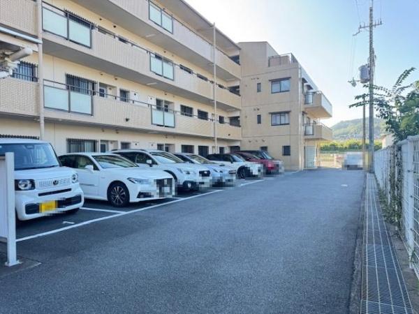 ローレルコート王寺