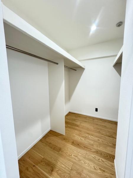 ローレルコート王寺