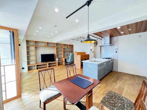 ローレルコート王寺