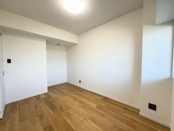 ローレルコート王寺