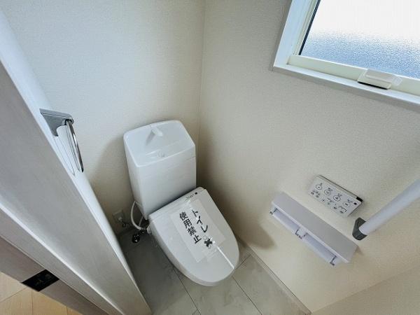 桜井市浅古 2号棟 新築戸建(トイレ)