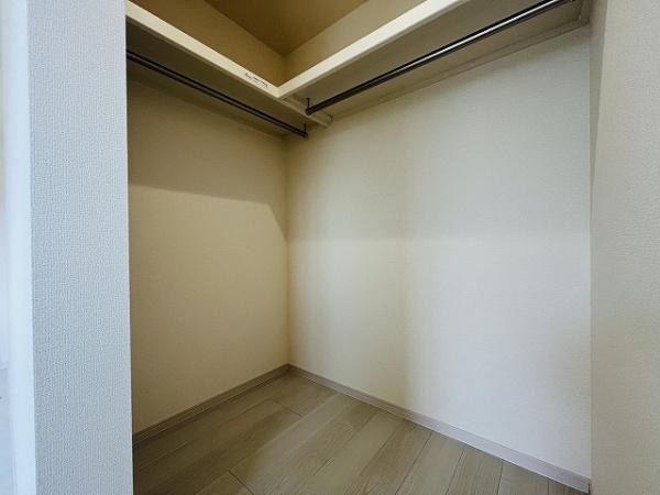 桜井市浅古 2号棟 新築戸建(収納)