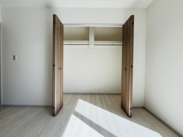 御所市栄町　２号棟　新築戸建