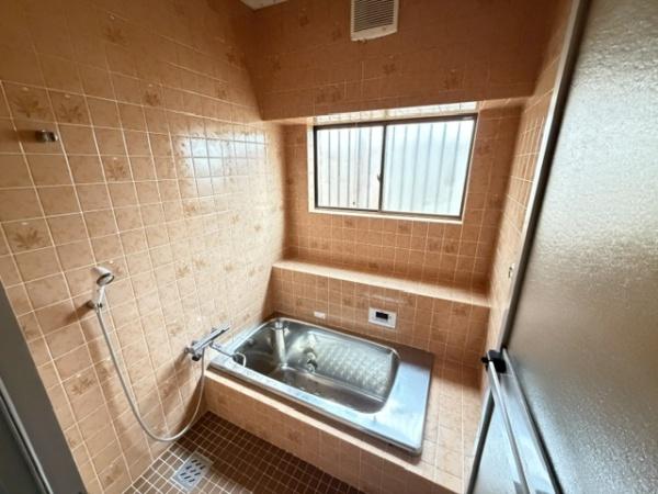 生駒郡斑鳩町龍田北１丁目の中古一戸建て