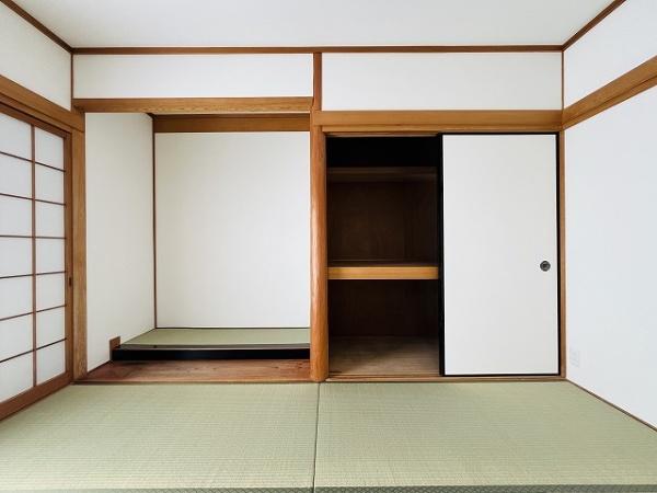 天理市二階堂上ノ庄町の中古一戸建て(収納)
