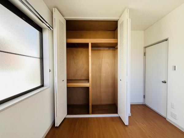 天理市二階堂上ノ庄町の中古一戸建て(収納)