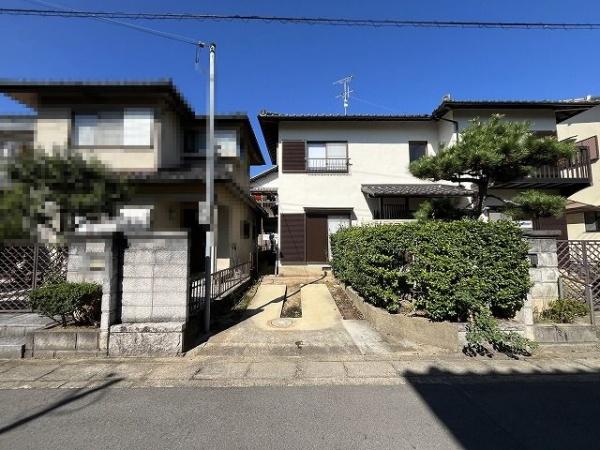 天理市二階堂上ノ庄町の中古一戸建て(駐車場)