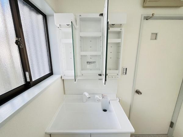 天理市二階堂上ノ庄町の中古一戸建て(洗面台・洗面所)