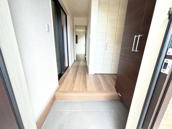 橿原市北妙法寺町5期 1号棟 新築戸建(玄関)