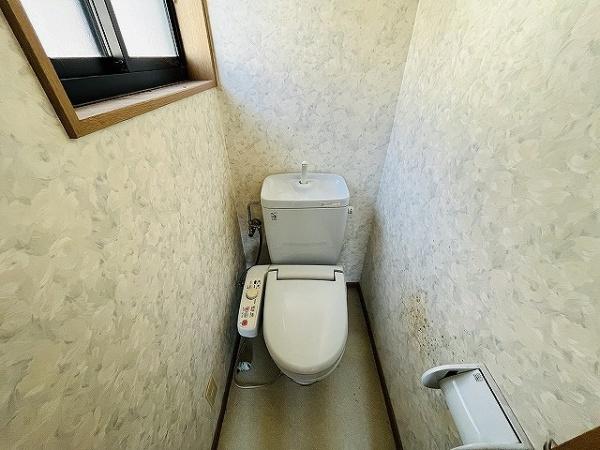 葛城市忍海の中古一戸建て(トイレ)