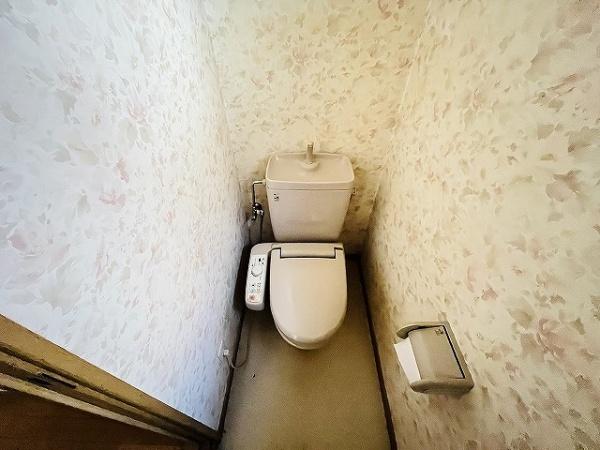 葛城市忍海の中古一戸建て(トイレ)