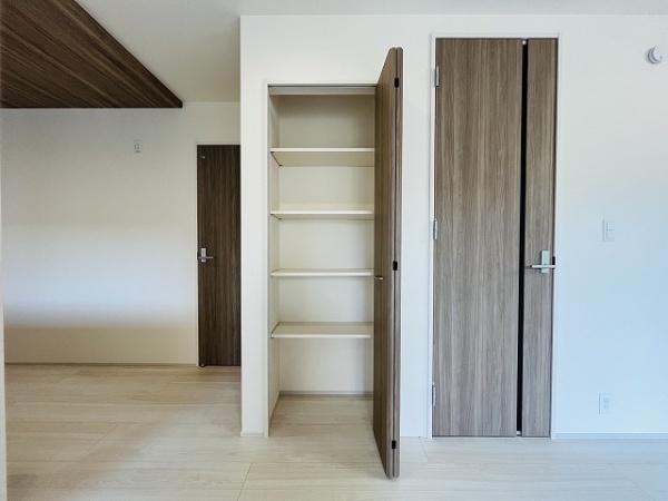 磯城郡田原本町八尾 1号棟 新築戸建(収納)