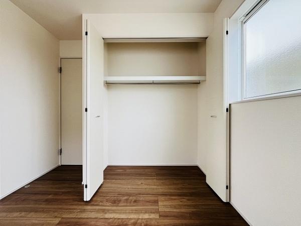 川西町結崎　2号棟　新築戸建