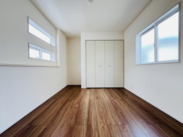 川西町結崎　2号棟　新築戸建