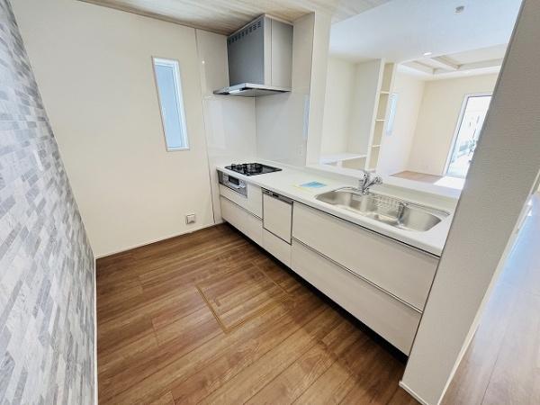 川西町結崎　4号棟　新築戸建