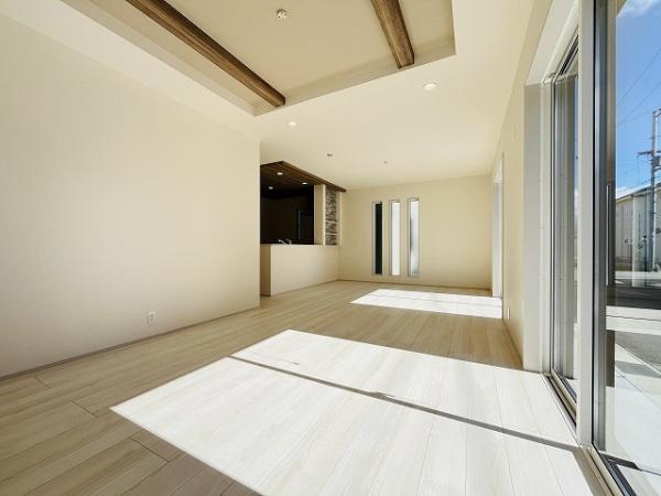 川西町結崎　5号棟　新築戸建