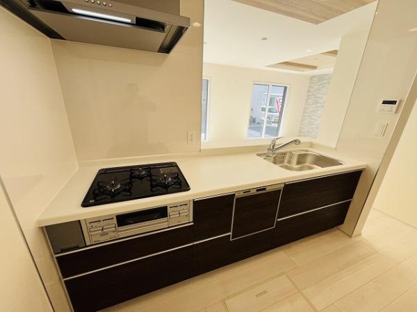 川西町結崎　5号棟　新築戸建