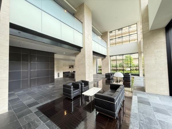 ルネッサなんばタワー