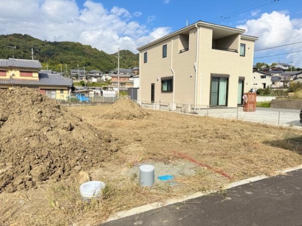 生駒郡斑鳩町龍田4丁目　2号棟　新築戸建