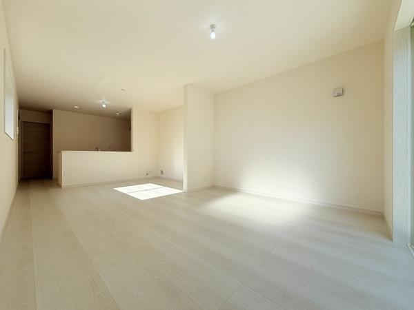 天理市田部町4期　1号棟　新築戸建