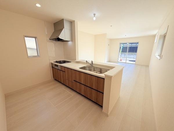 天理市田部町4期　1号棟　新築戸建