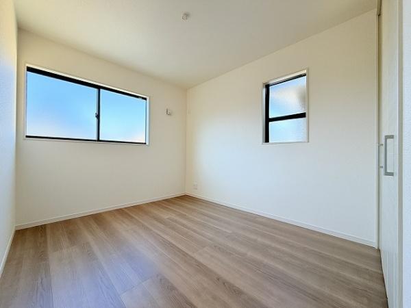 天理市田部町4期　2号棟　新築戸建