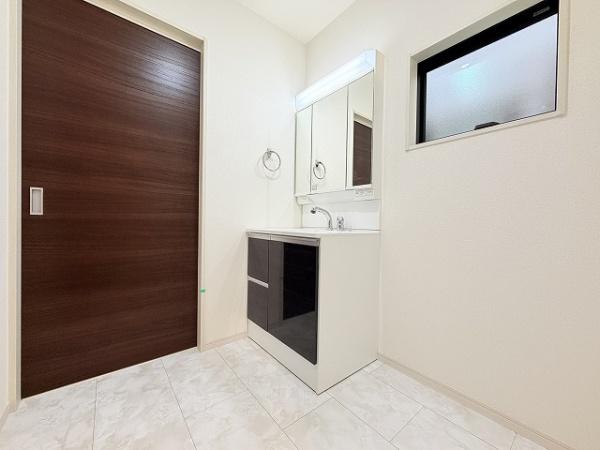 天理市田部町4期　2号棟　新築戸建