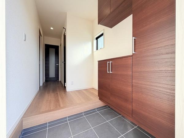 天理市長柄町　3号棟　新築戸建