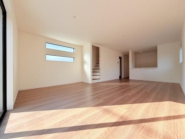 天理市長柄町　3号棟　新築戸建