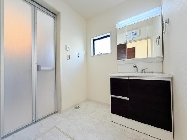 天理市長柄町　3号棟　新築戸建