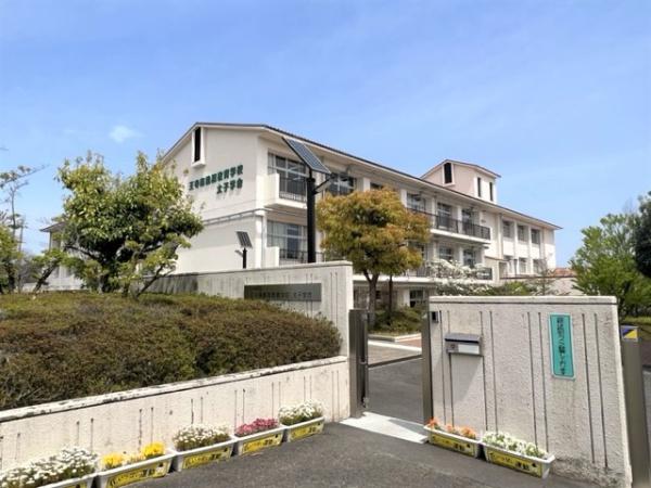 北葛城郡王寺町畠田３丁目の土地(王寺町立王寺南義務教育学校太子学舎)