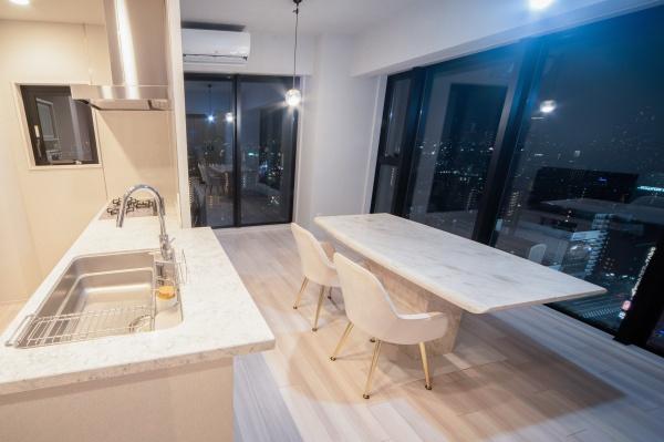 THE　CROSS　CITY　TOWER　27階