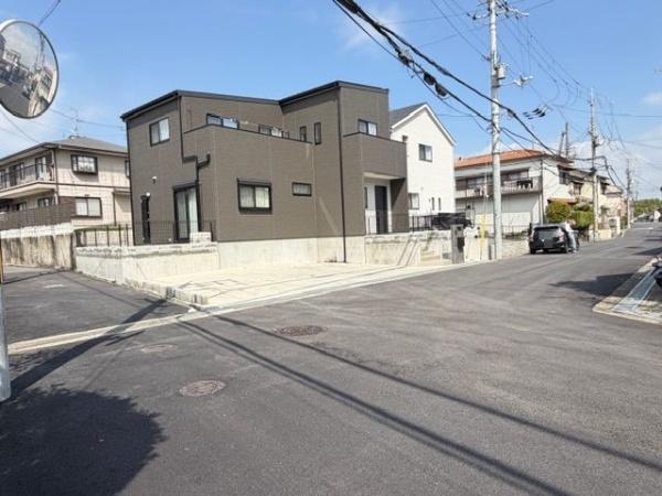北葛城郡上牧町松里園２丁目の中古一戸建て