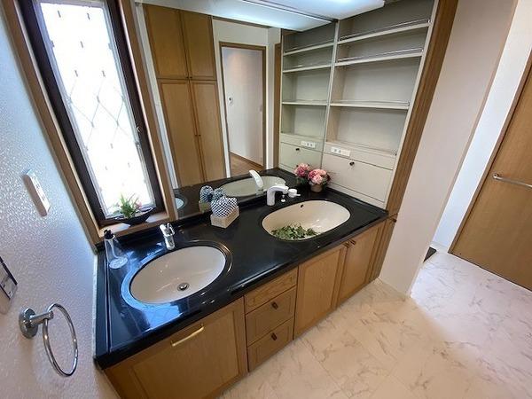 橿原市城殿町の中古一戸建て