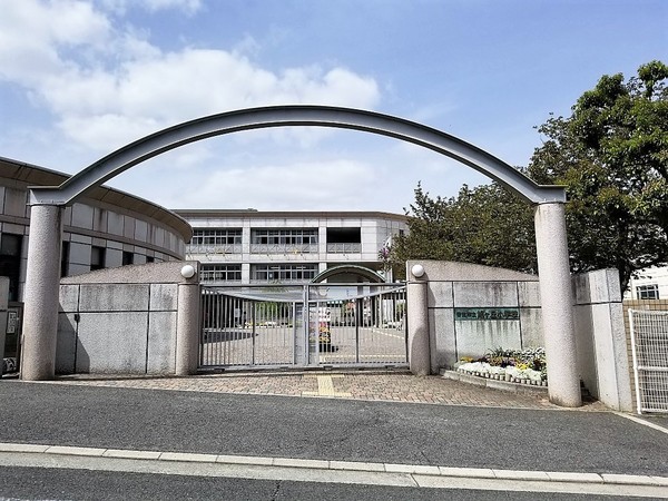 香芝市旭ケ丘５丁目の中古一戸建て(旭ヶ丘小学校)