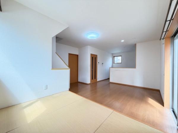 生駒郡斑鳩町目安４丁目の中古一戸建て