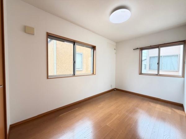 生駒郡斑鳩町目安４丁目の中古一戸建て