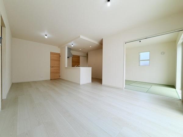 天理市丹波市町3期　2号棟　新築戸建