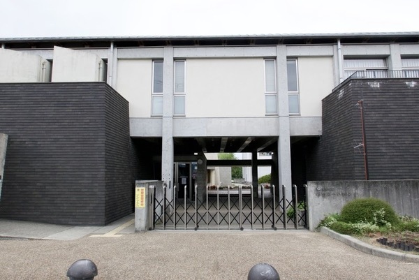 北葛城郡河合町高塚台２丁目の土地(河合町立河合第一小学校)
