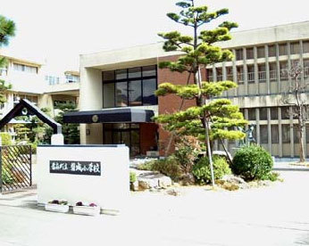 葛城市尺土の中古一戸建て(葛城市立磐城小学校)