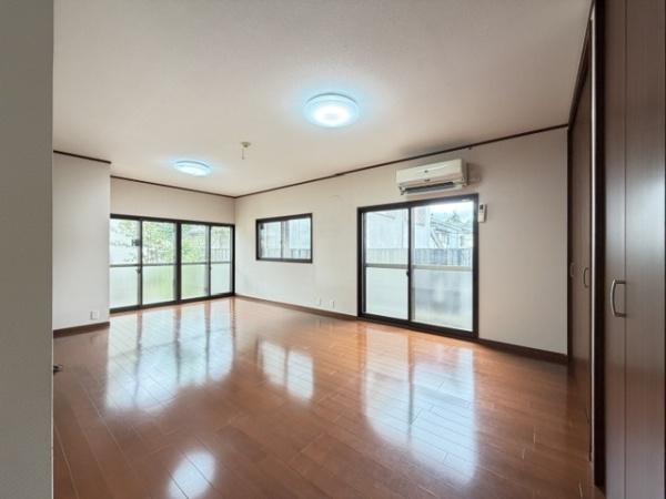北葛城郡上牧町松里園２丁目の中古一戸建て